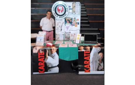 LA FETE DU SPORT ET DU TEMPS LIBRE A MOUGINS UN SUCCES POUR LE STAND DU CLUB