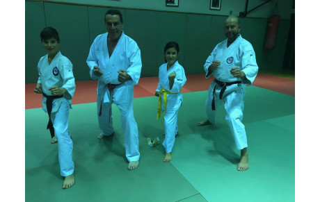 Nouveaux jeunse grades au club de Michel RICATTI:Antoinne PETIT et Jeane GUGLUELMI et plus ancien Claude MANCINI 5ème DAN